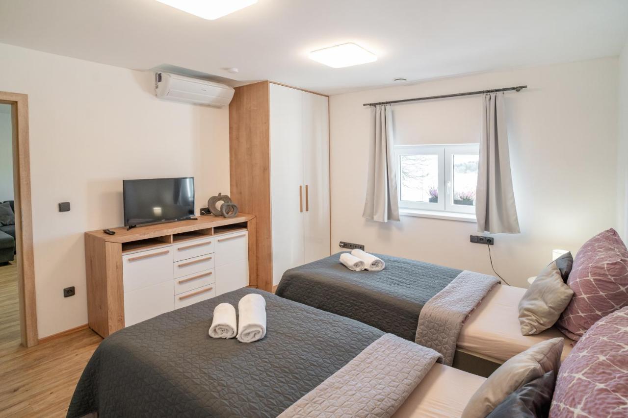 Hotel Smrž Sepekov Buitenkant foto