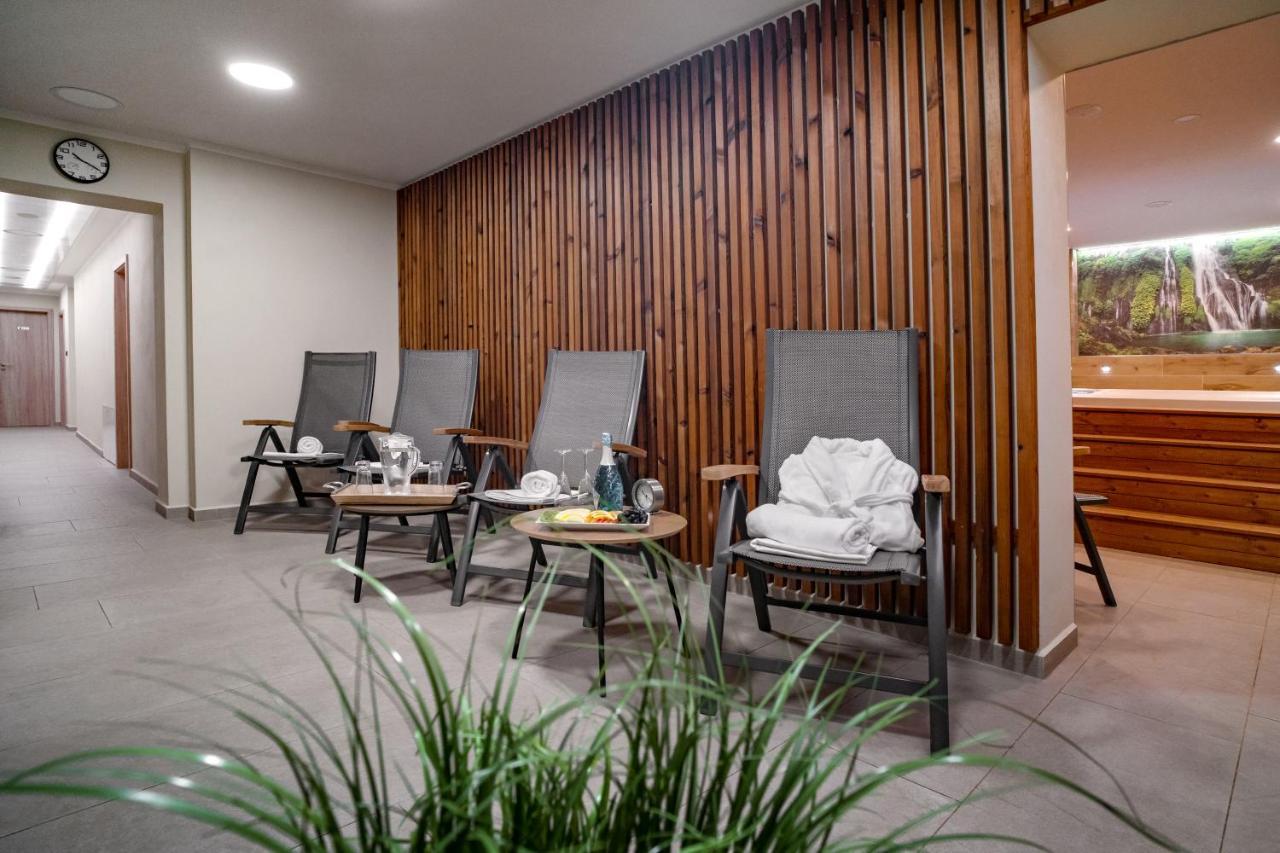 Hotel Smrž Sepekov Buitenkant foto