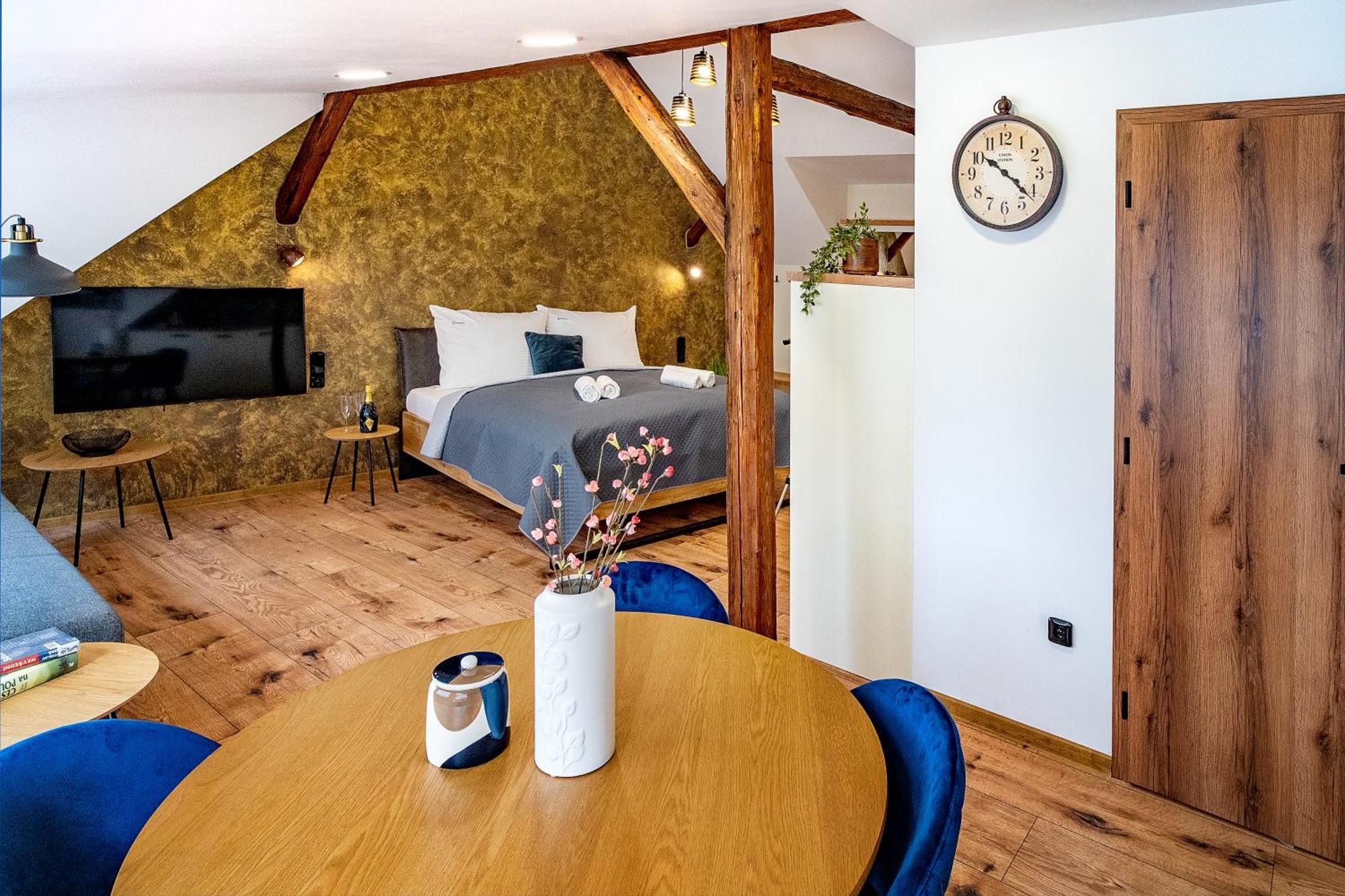 Hotel Smrž Sepekov Buitenkant foto